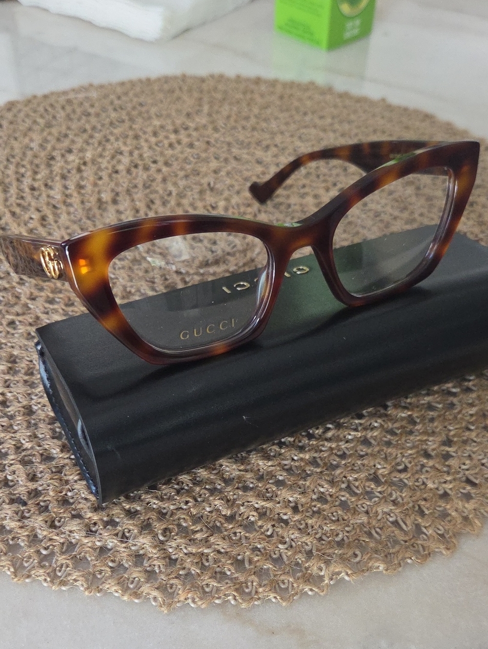 GUCCI Brown Tortoiseshell Cat-Eye Glasses with Gold Logo